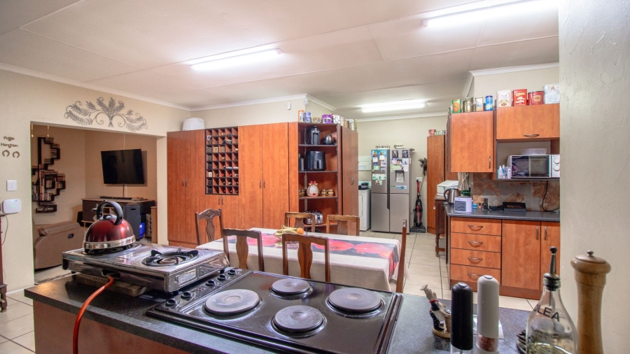 4 Bedroom Property for Sale in Olifantsnek North West